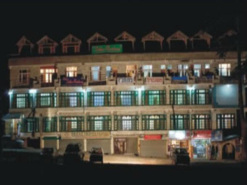 โฮเต็ล สัตการ์ เรสซิเดนซี Hotel มะนาลี ภายนอก รูปภาพ